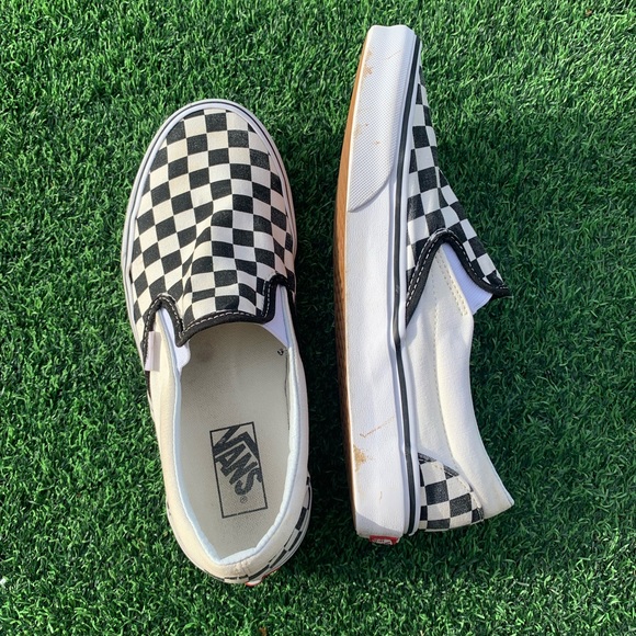 Slip on Checkered Vans - Picture 3 of 4